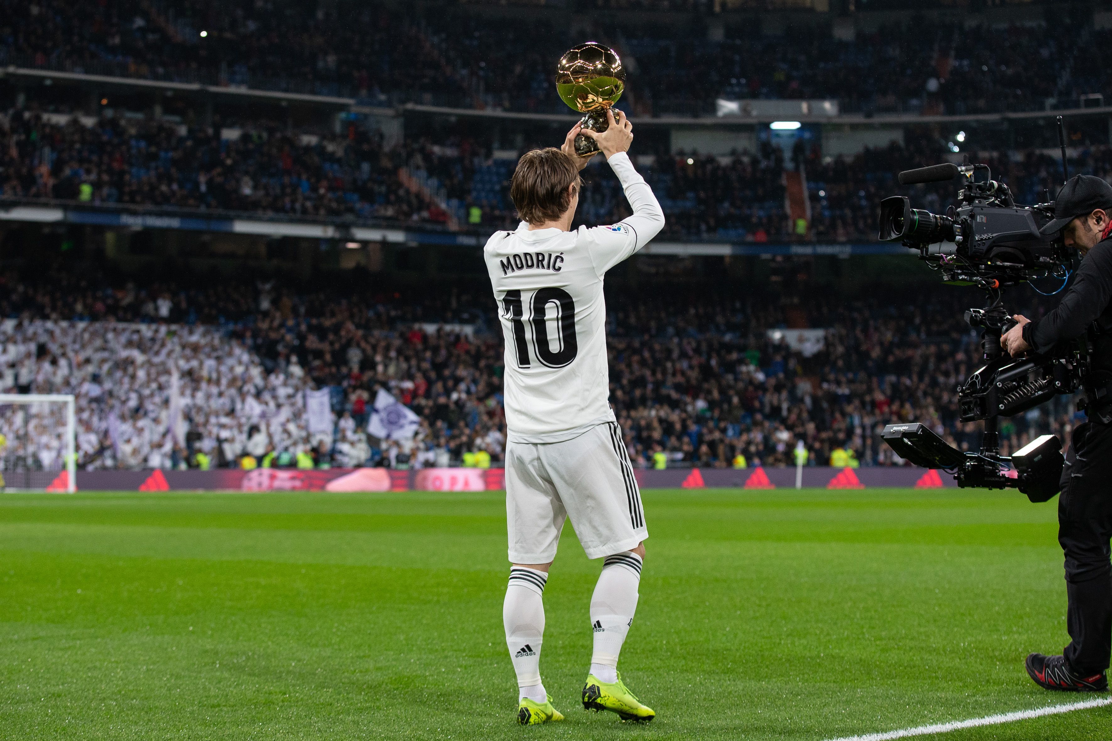 总结：棒球的 2025 是属于洛杉矶的金色年华，而 2026 的 WBC 将开启全球棒球的新纪元。