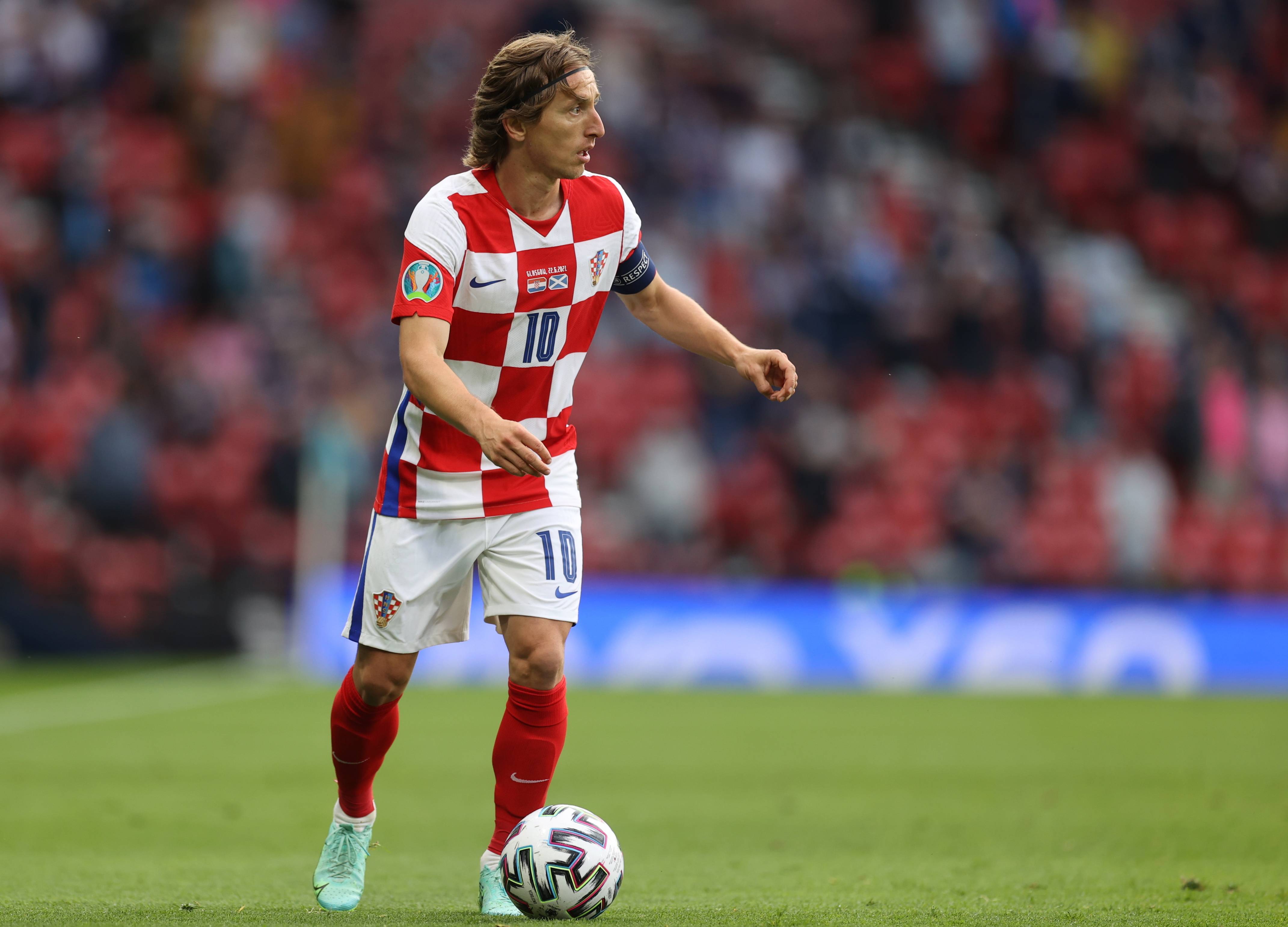 表现出彩！扎卡本场个人数据：1射门1进球，5次关键传球